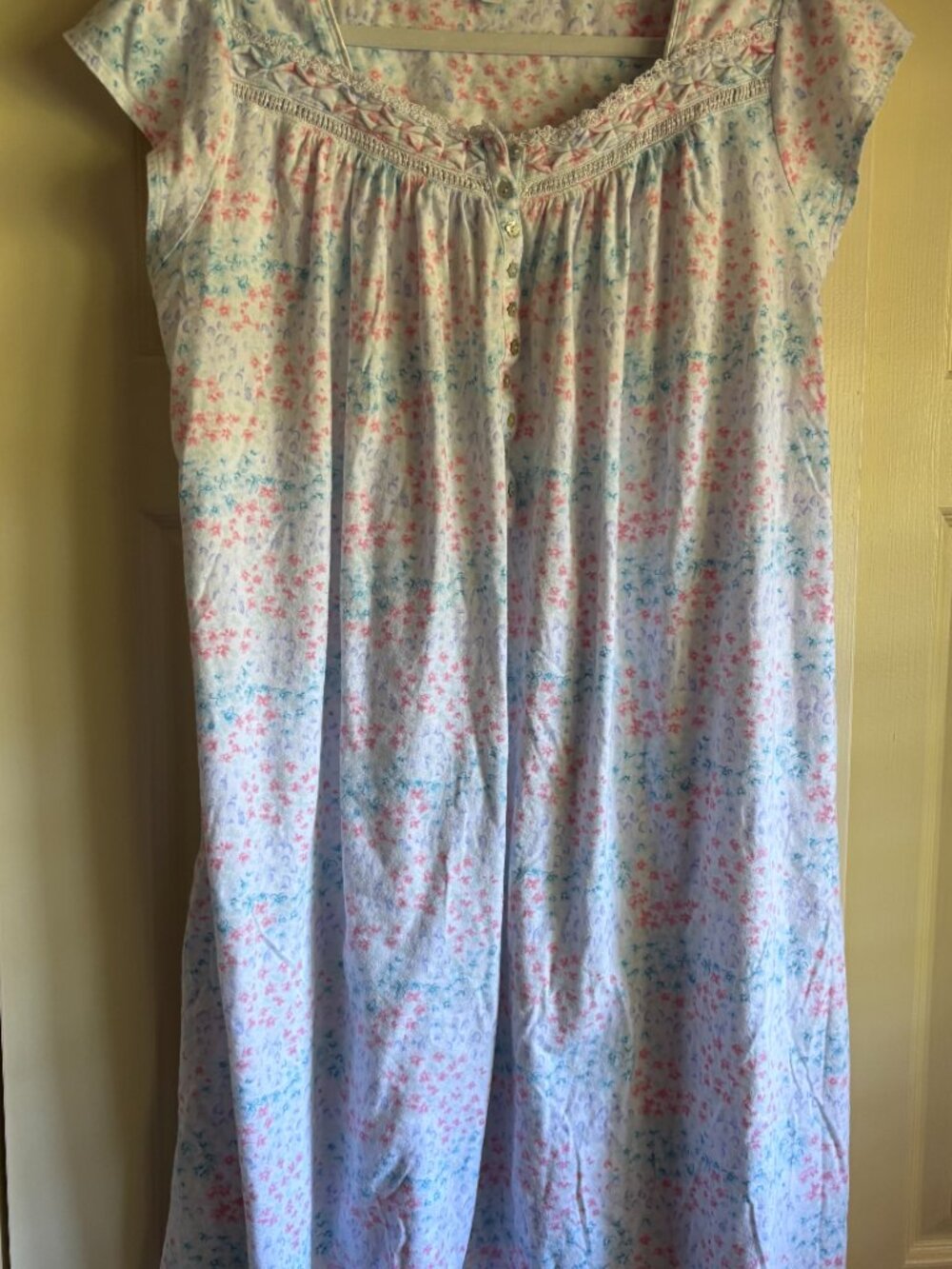 Eileen West Short Sleeve White Cotton Nightgown: Size Large - Picture 4 of 4